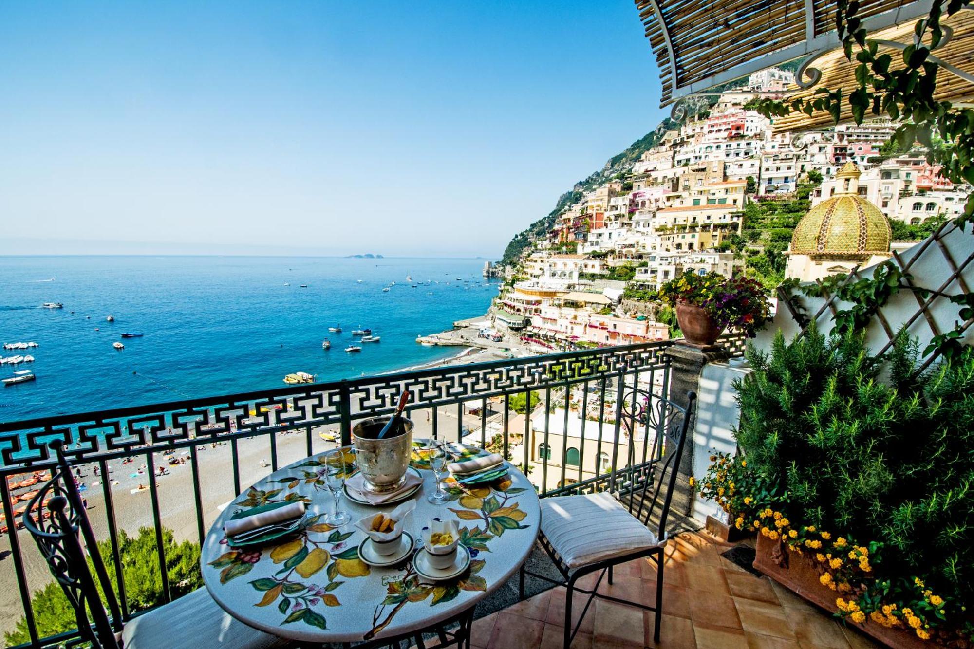 Buca Di Bacco Hotel Positano Bagian luar foto