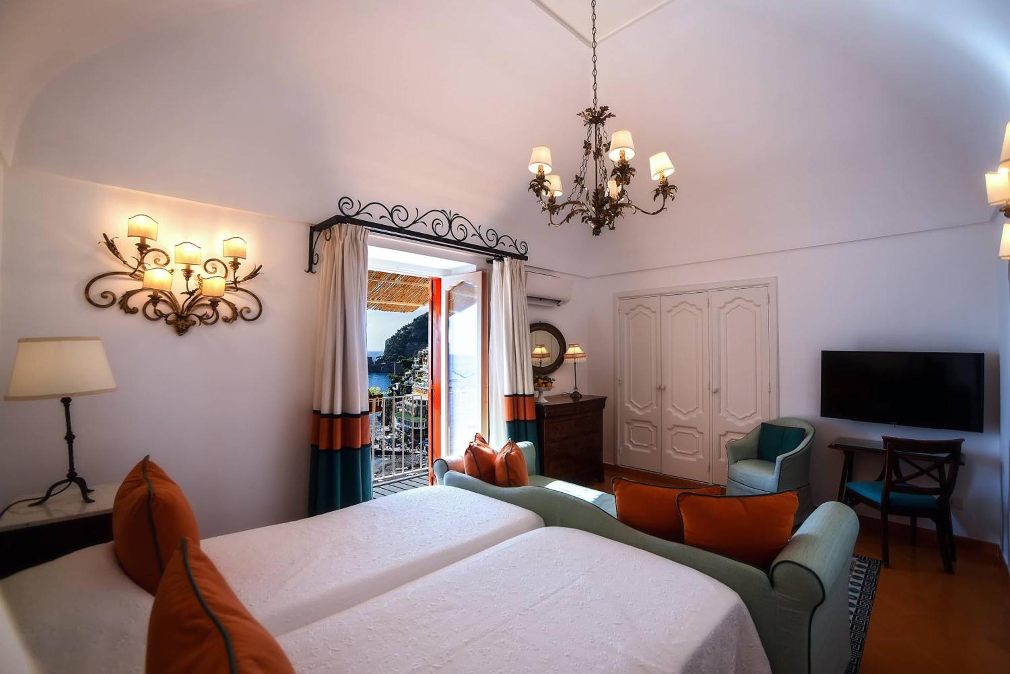 Buca Di Bacco Hotel Positano Bagian luar foto