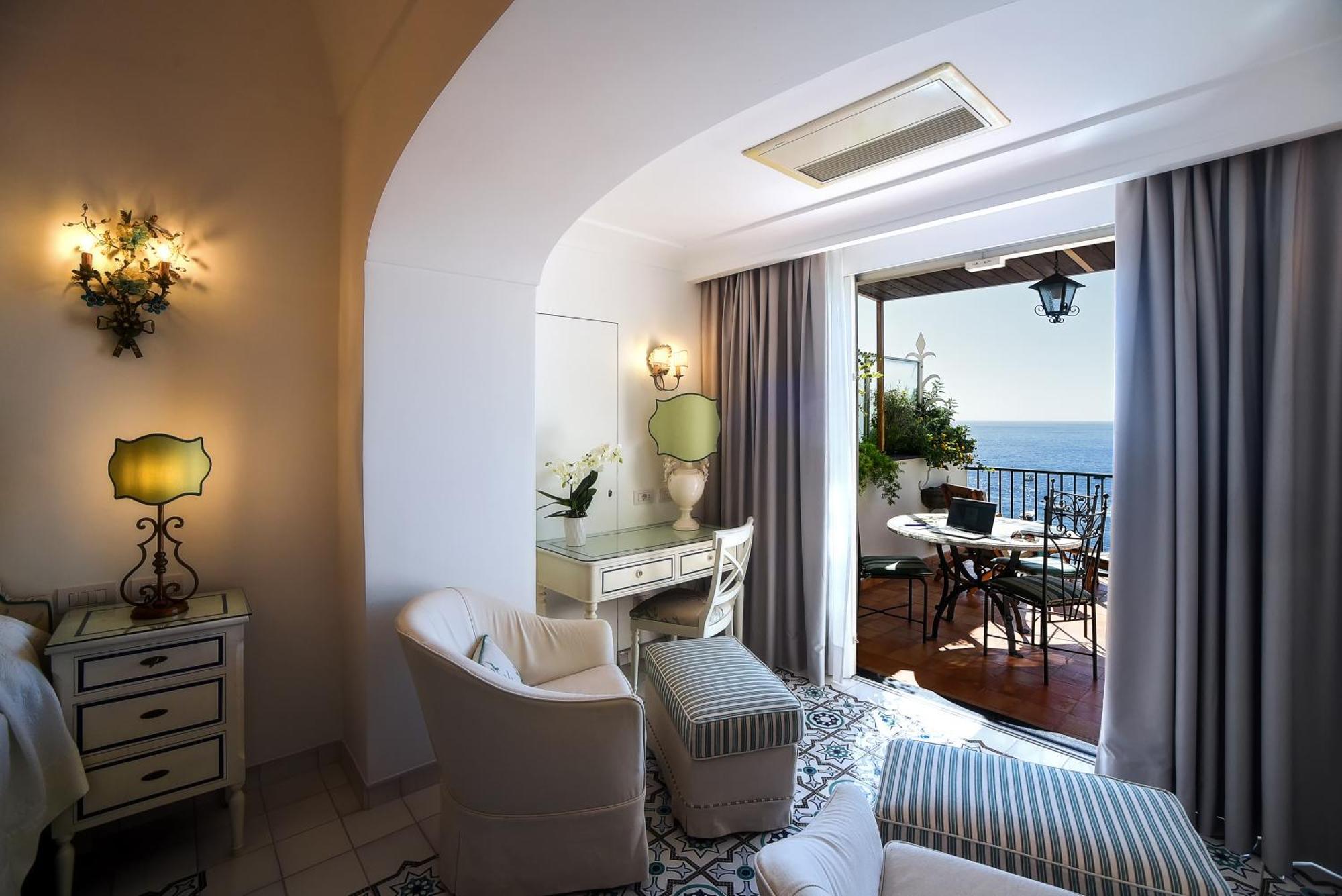 Buca Di Bacco Hotel Positano Bagian luar foto