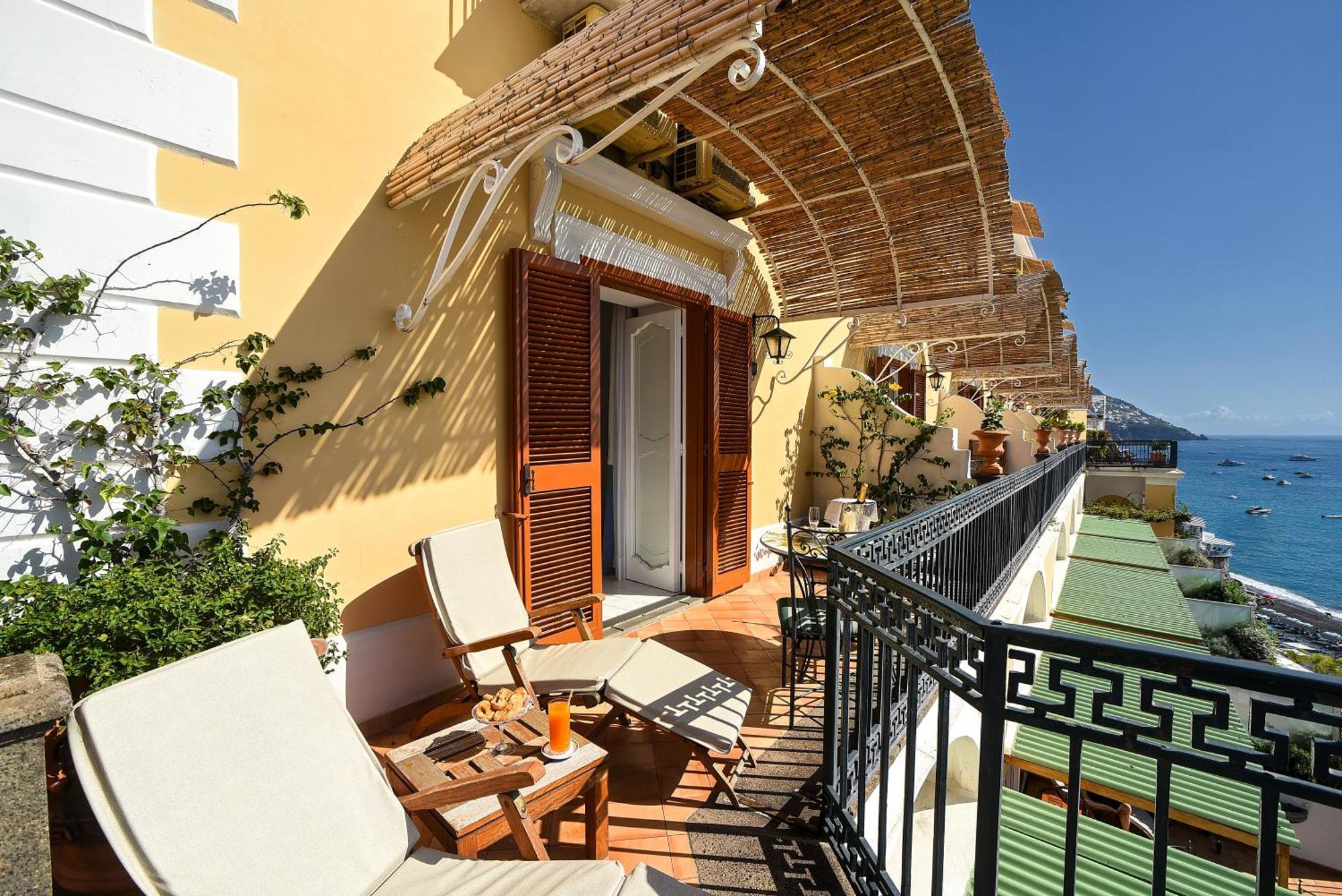 Buca Di Bacco Hotel Positano Bagian luar foto