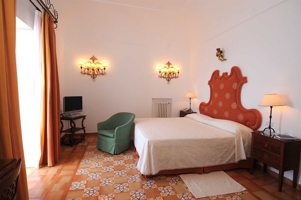 Buca Di Bacco Hotel Positano Bagian luar foto